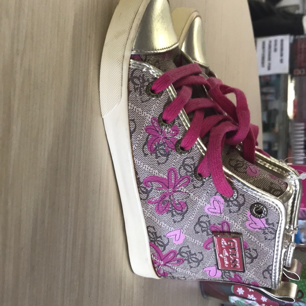 New guess shoes